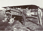 Preparativos para a partida de um SPAD VII C.1 durante a 1 guerra mundial.